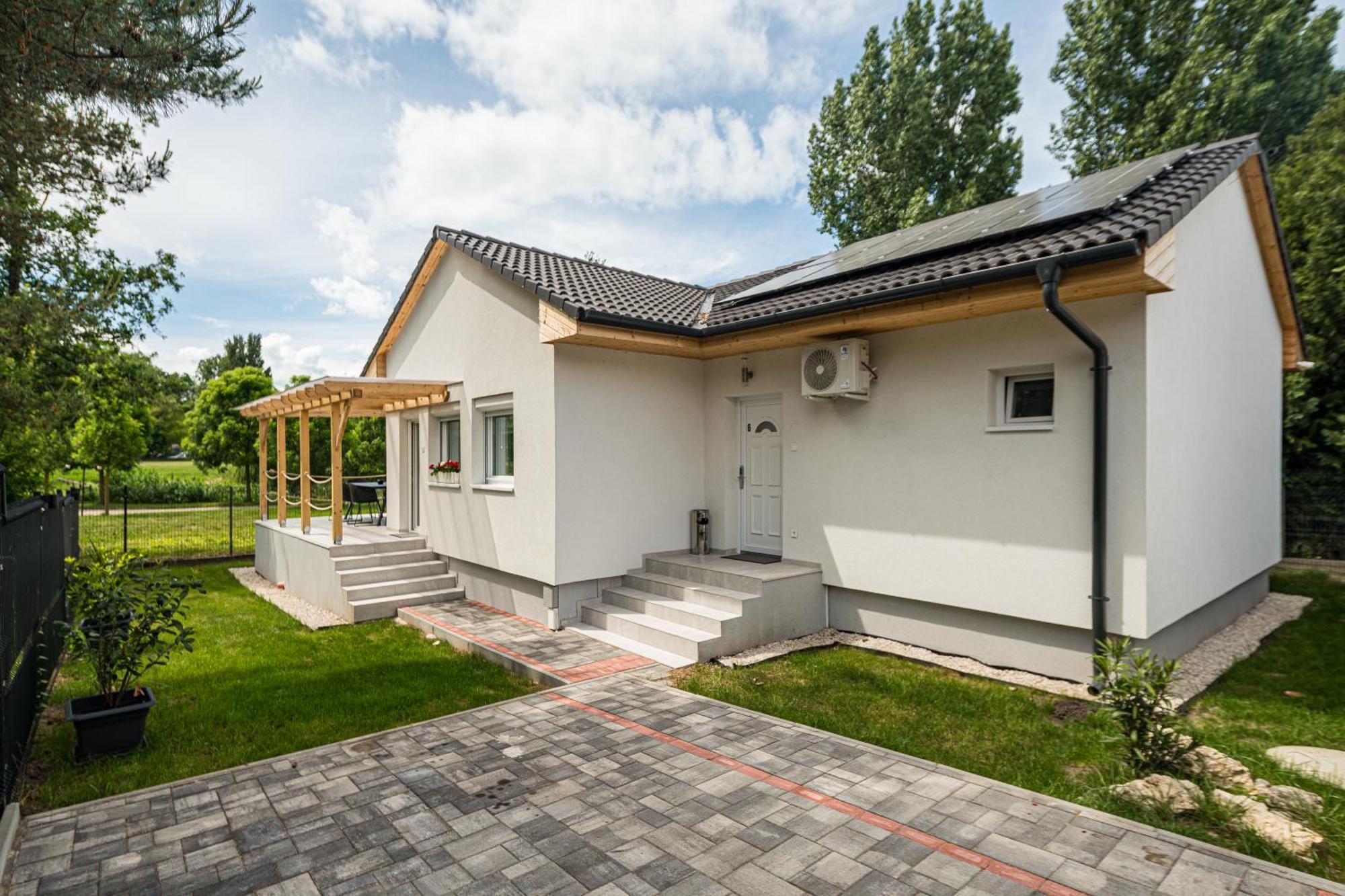 Balatonic Lemon Apartmanhaz Siófok Exterior foto